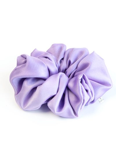 Chouchou fluffy satiné couleur lilas accessoires Collection de Noël 2022 Magie 6 Kara Bijoux